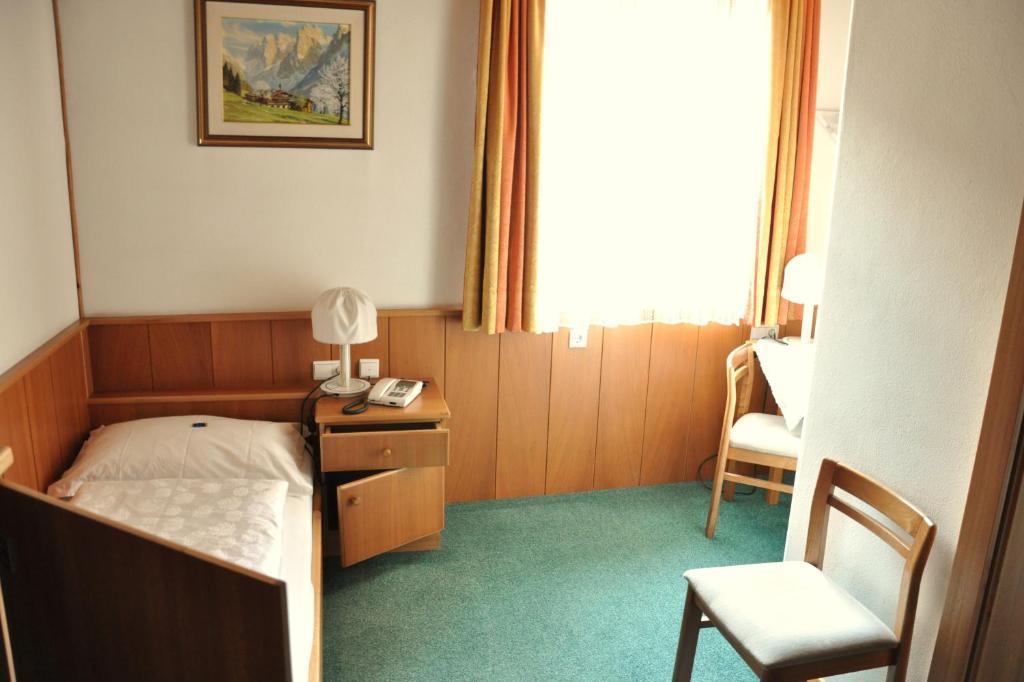 Hotel Grauer Baer Bresanona Habitación foto